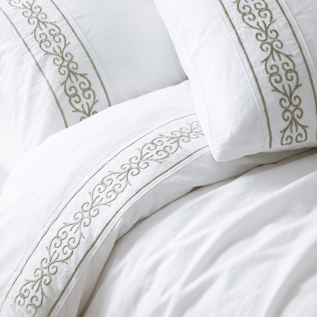 Andalus Luxury Duvet Cover Set – Complete 6-Piece Bedding Set.