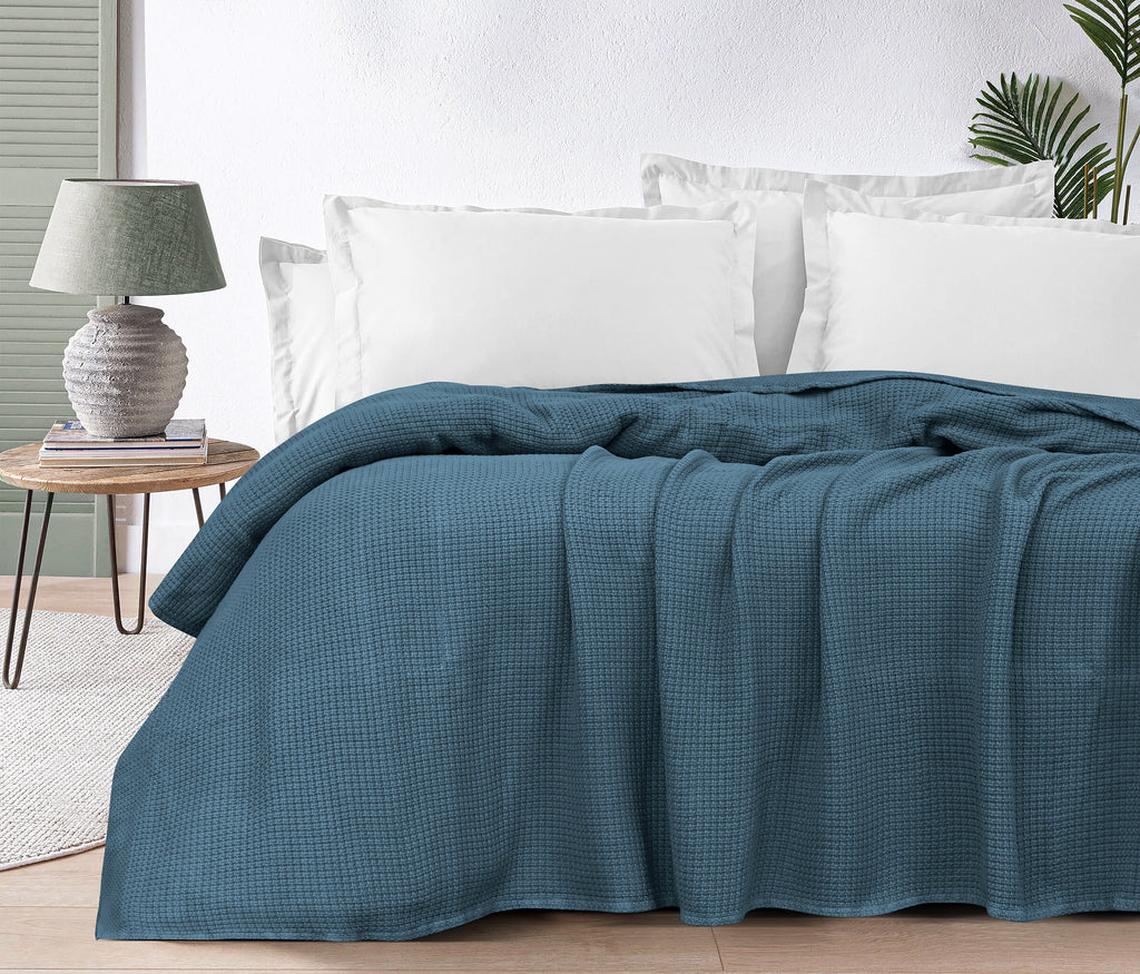 Egyptian cotton Milano throw blanket,ultra-soft & lightweight with an elegant woven design ,king size 255x225 cm ,Teal Color