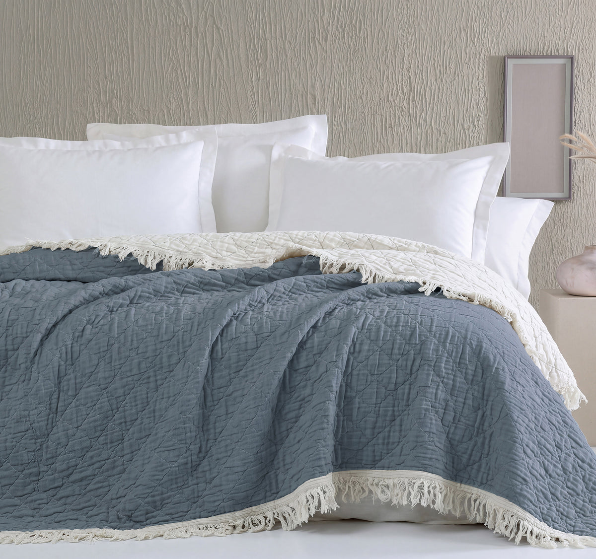 LunaTextured Bedspread – Soft Woven Coverlet with Decorative Fringe