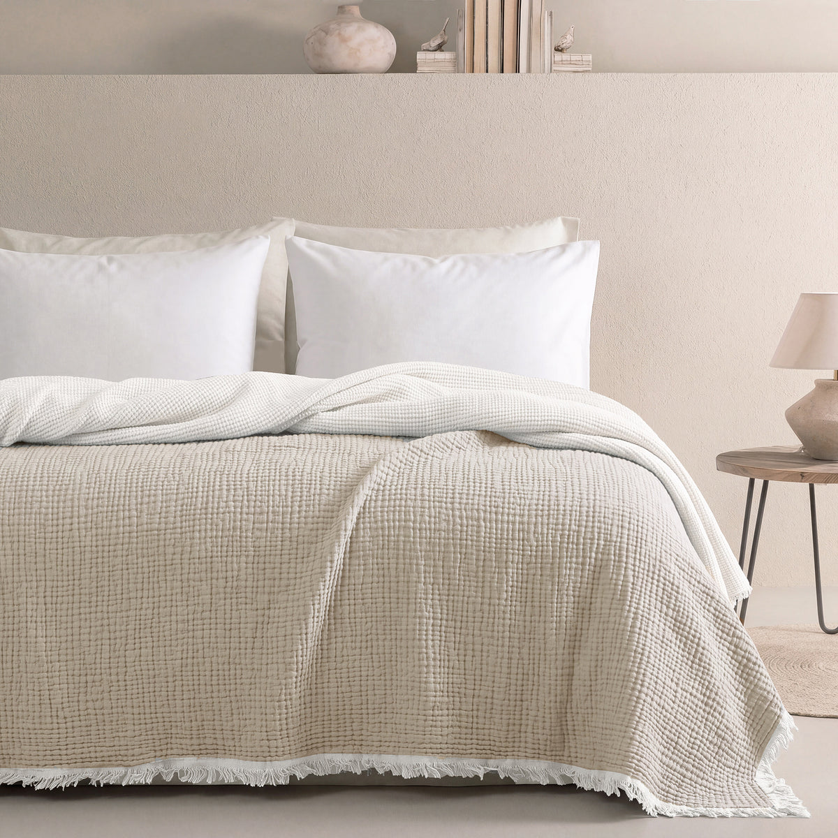Ivy Textured Bedspread – Soft Woven Coverlet with Decorative Fringe
