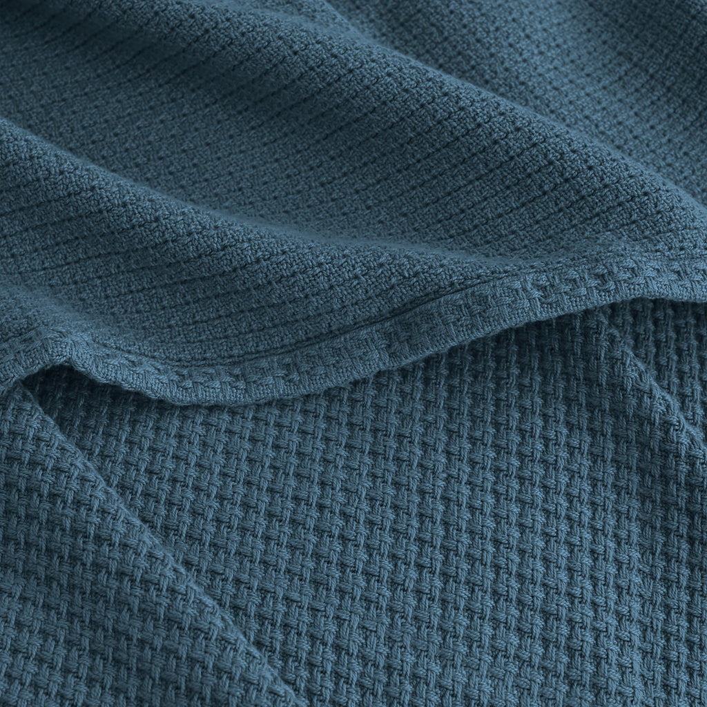 Egyptian cotton Milano throw blanket,ultra-soft & lightweight with an elegant woven design ,king size 255x225 cm ,Teal Color