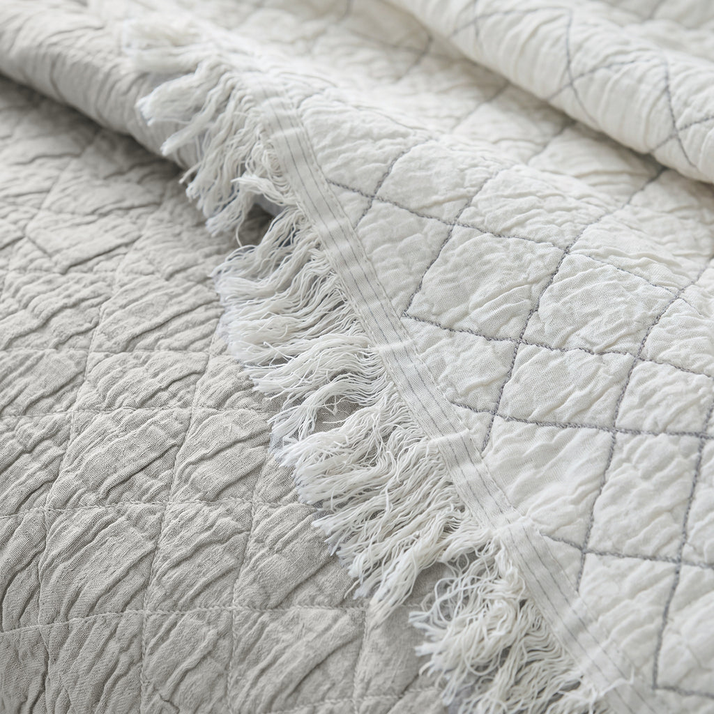 LunaTextured Bedspread – Soft Woven Coverlet with Decorative Fringe