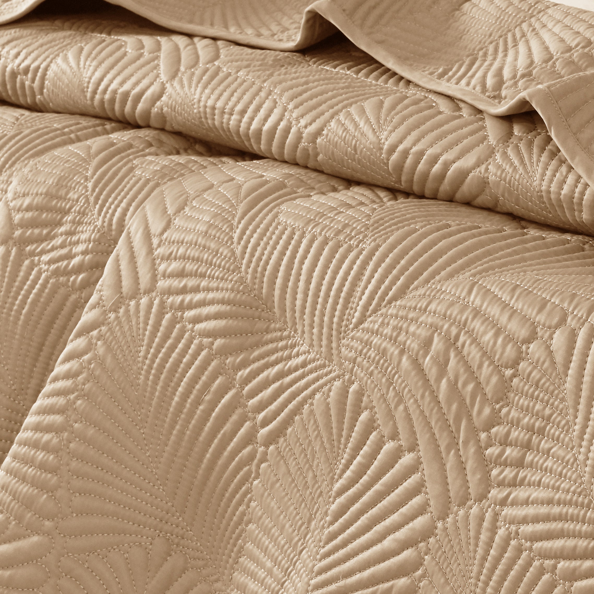 300 TC Satin Palma quilt Light, Soft & Breathable