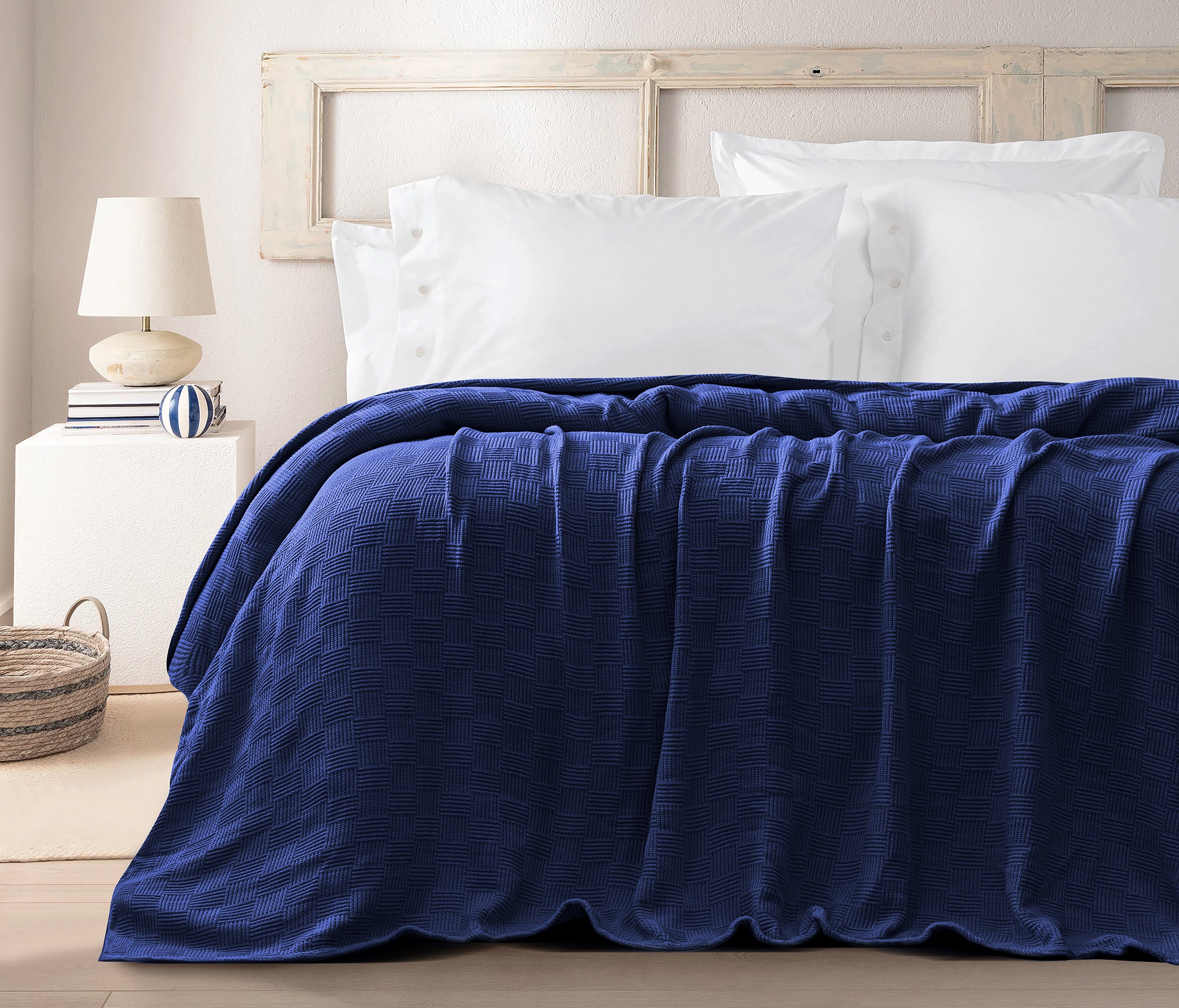 Egyptian cotton Leno throw blanket,ultra-soft & lightweight with an elegant woven design ,king size 255x225 cm , Navy Blue