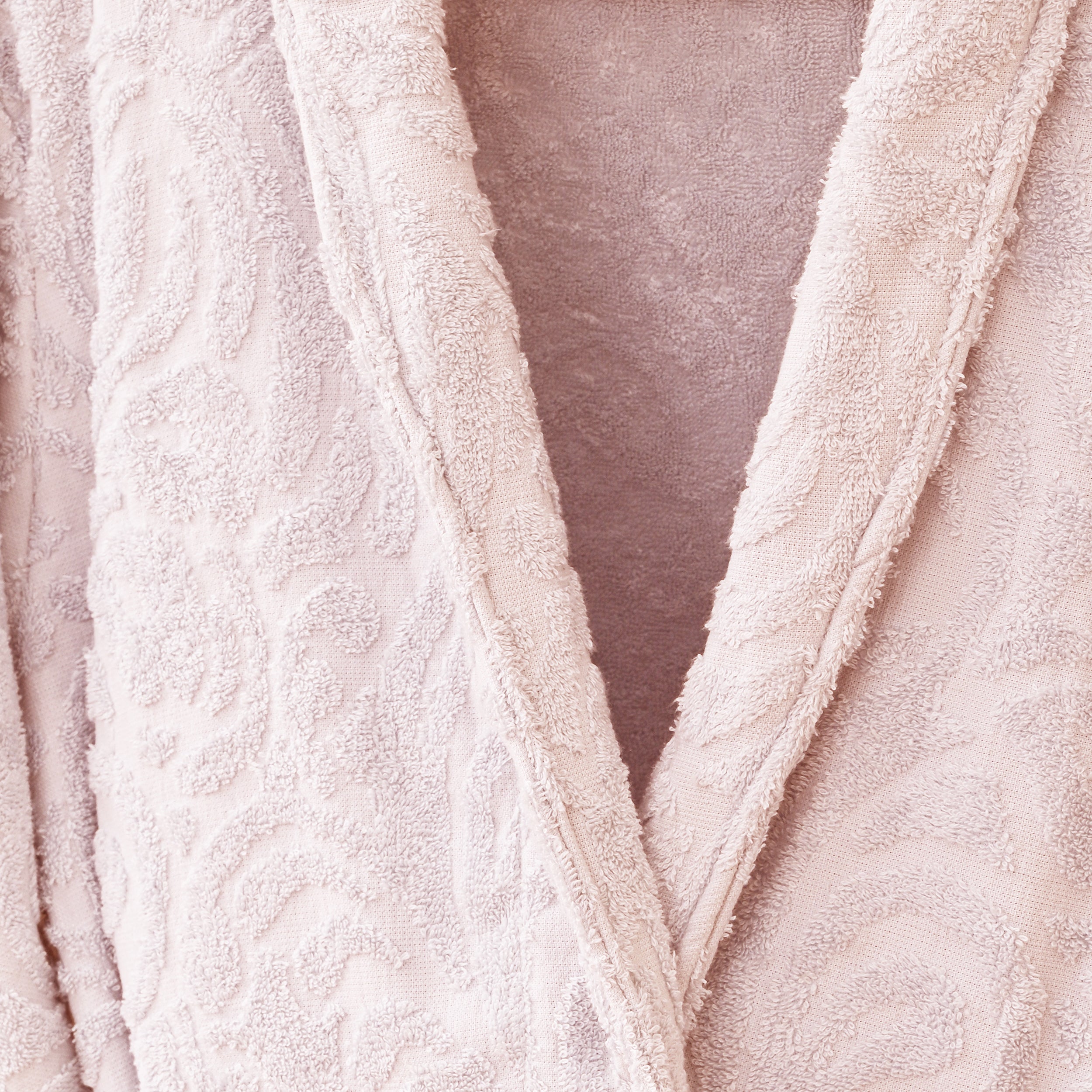 Eliz 100% Cotton Jacquard Bathrobe – Soft Absorbent Spa & Hotel Robe (Rose)