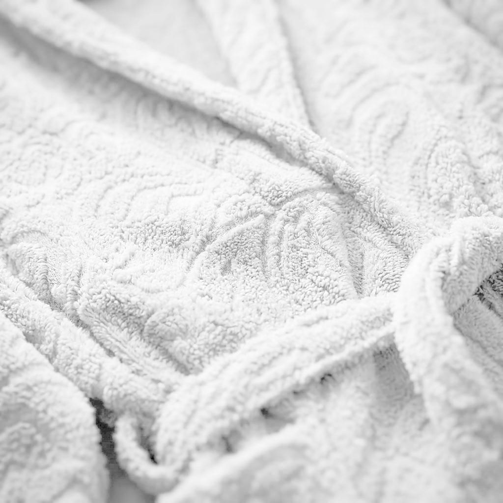 Eliz 100% Cotton Jacquard Bathrobe – Soft Absorbent Spa & Hotel Robe (Offwhite)