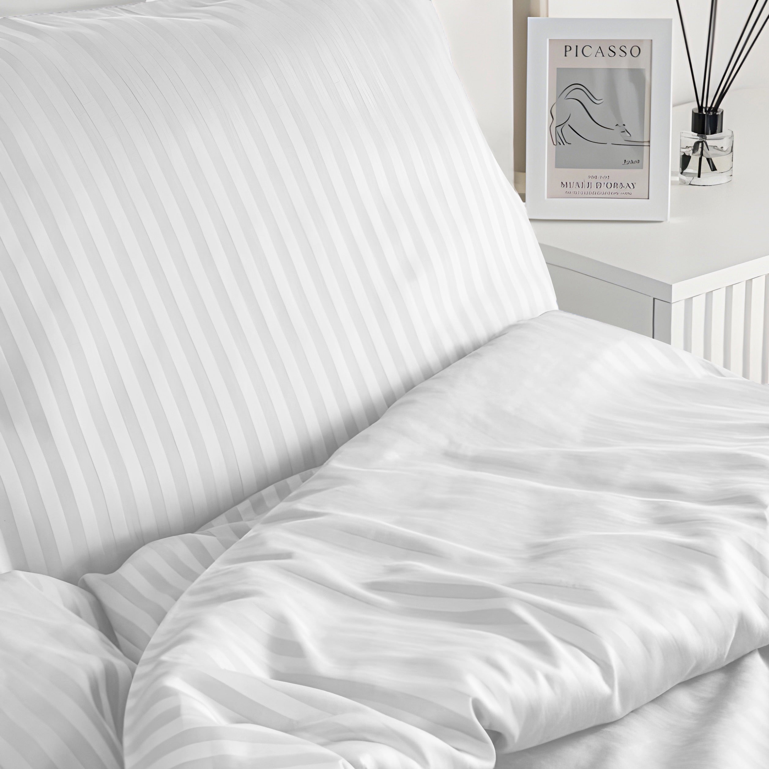 Luxury Satin Stripe Duvet Cover set – 1 cm Stripes ,Hotel Style Bedding (white)