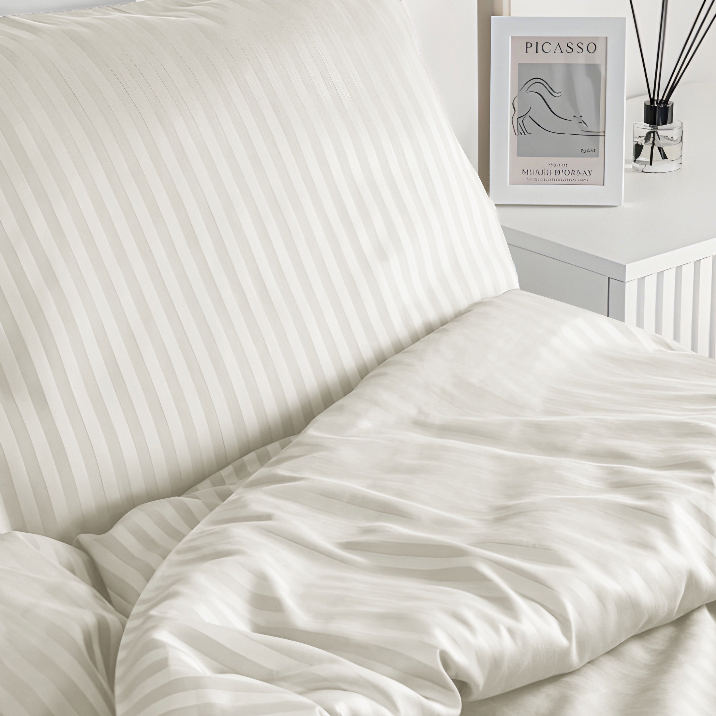 Luxury Satin Stripe Duvet Cover set – 1 cm Stripes ,Hotel Style Bedding (offwhite)