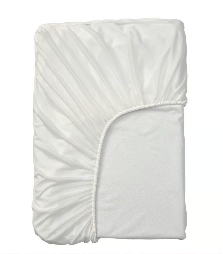 BASIC waterproof mattress protector with elastic corners