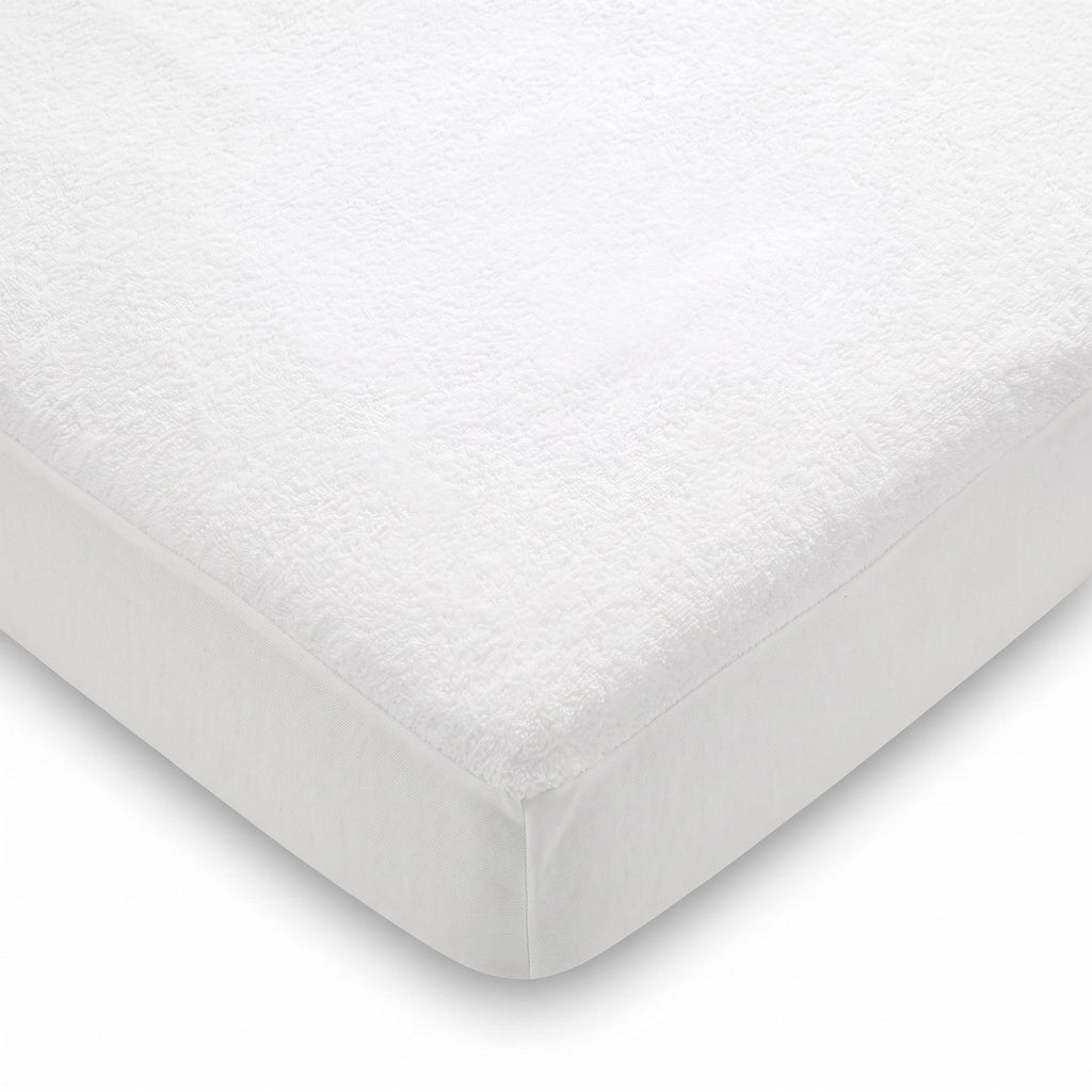 BASIC waterproof mattress protector with elastic corners