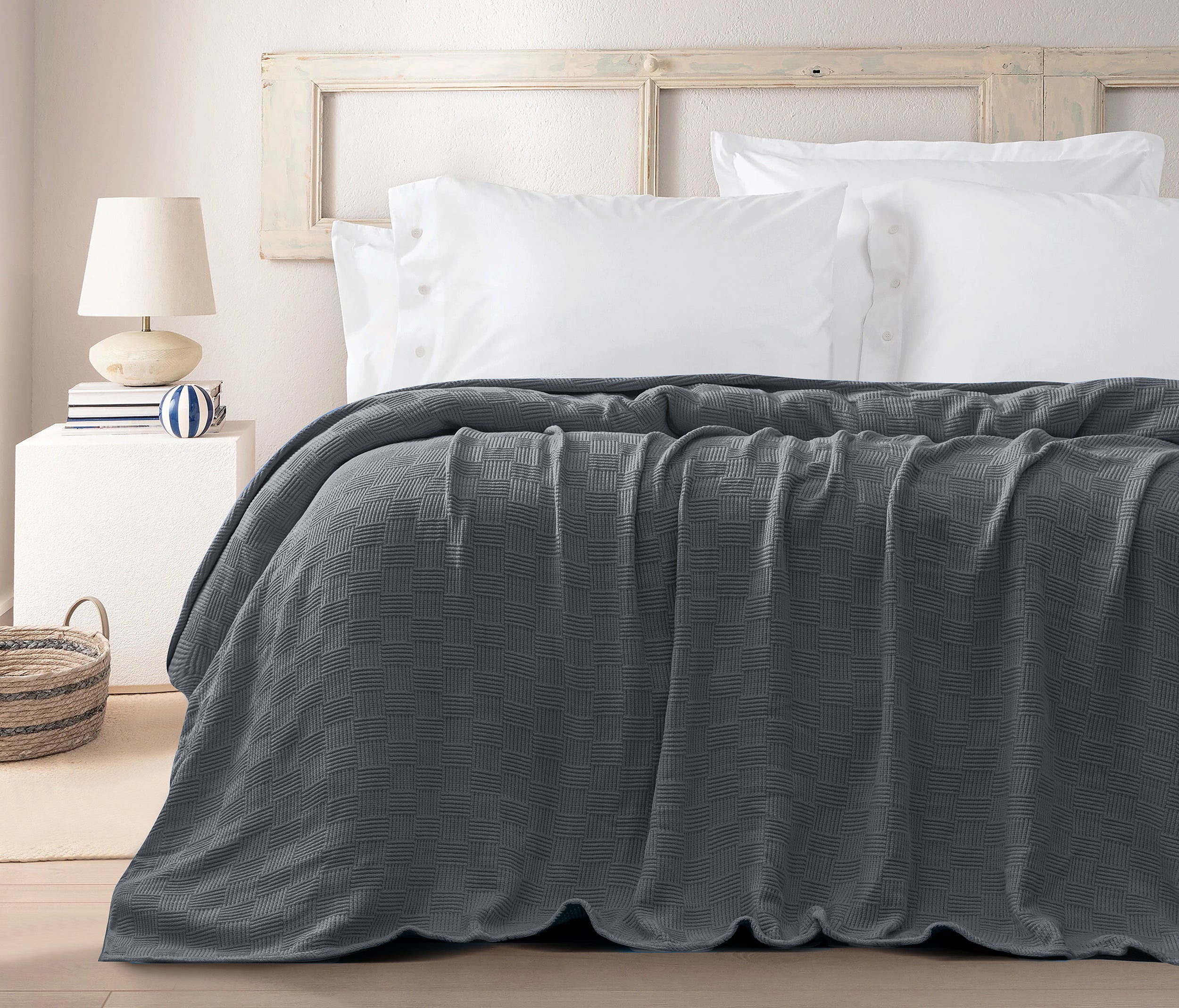 Egyptian cotton Leno throw blanket,ultra-soft & lightweight with an elegant woven design ,king size 255x225 cm , Dark grey