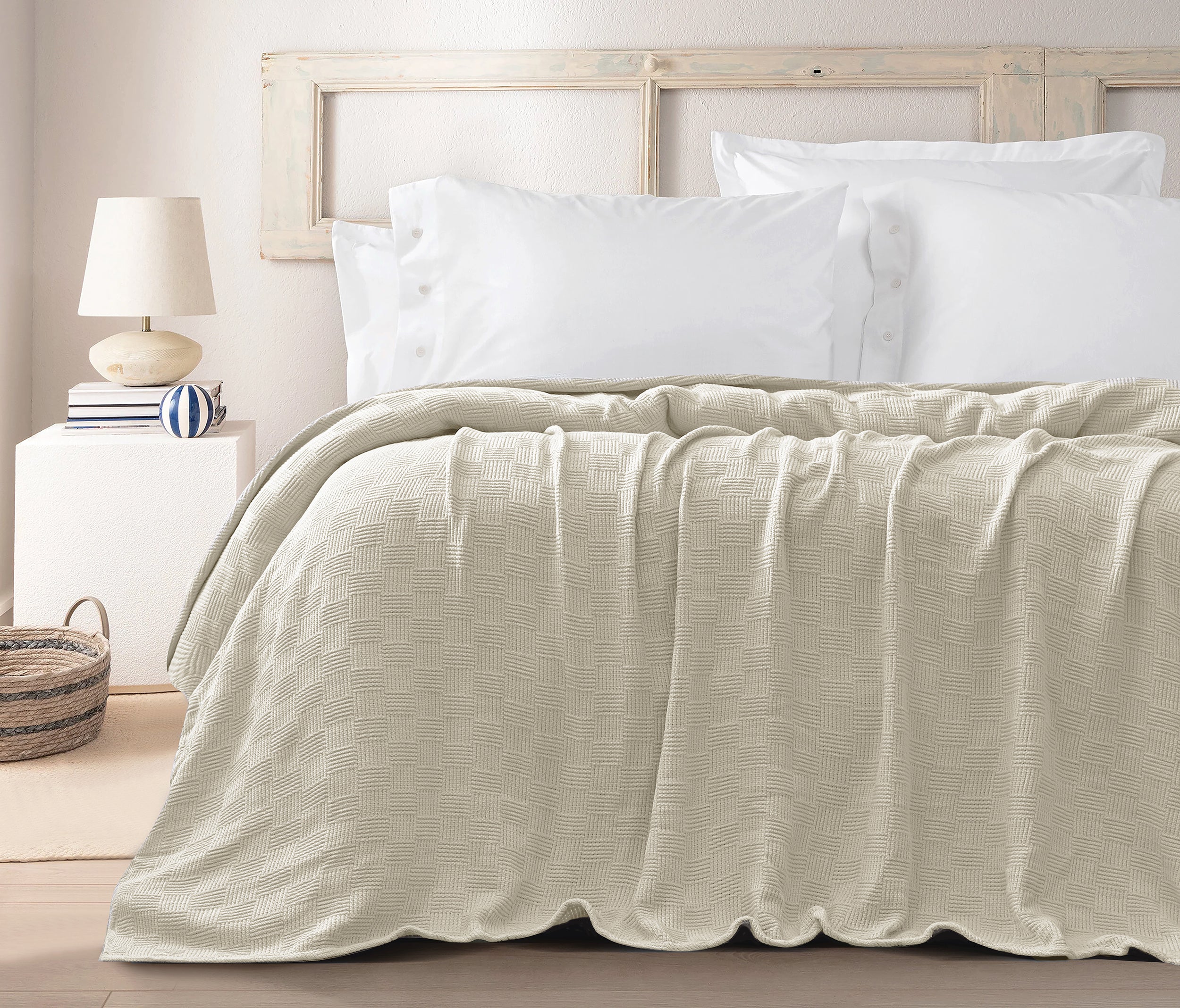 Egyptian cotton Leno throw blanket,ultra-soft & lightweight with an elegant woven design ,king size 255x225 cm , Off White